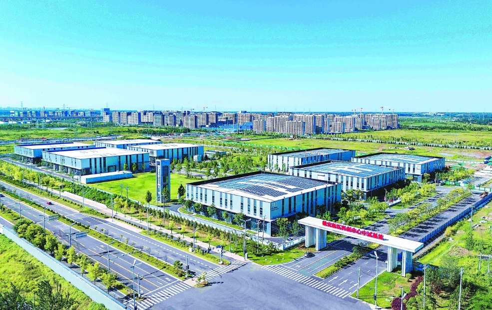 向深向新 聚“热”降碳