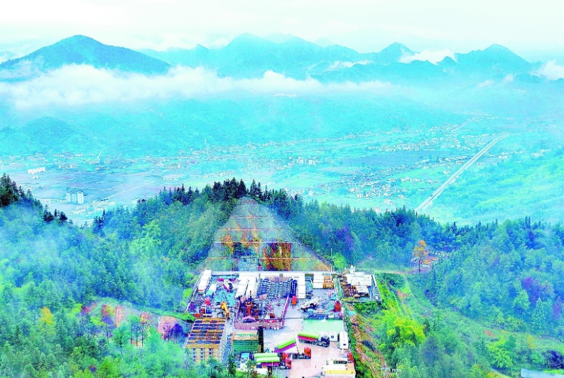 大小模型协同发力构建智能勘探开发新范式